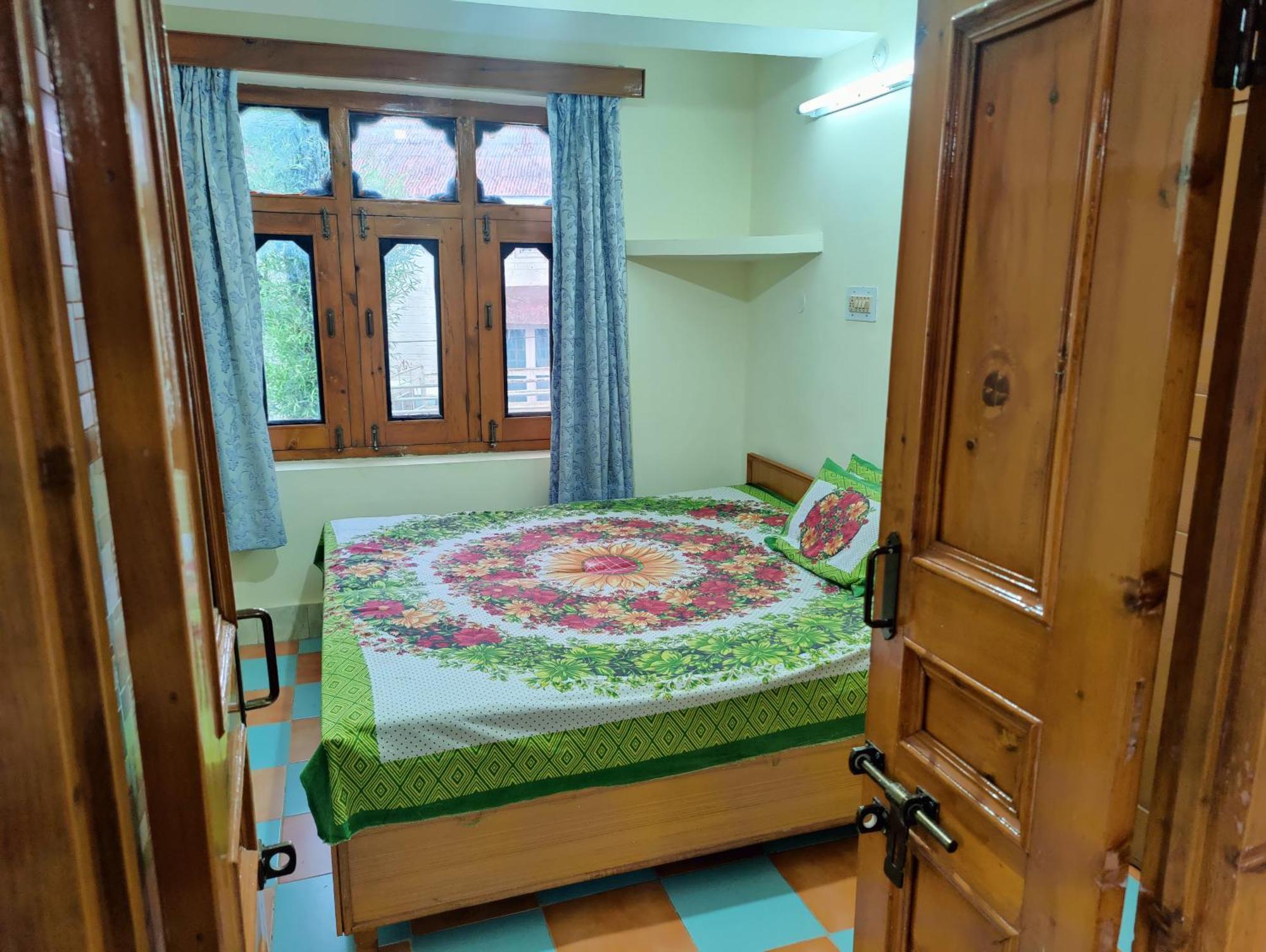 Silk Route Home Stay Kalpa Pokoj fotografie