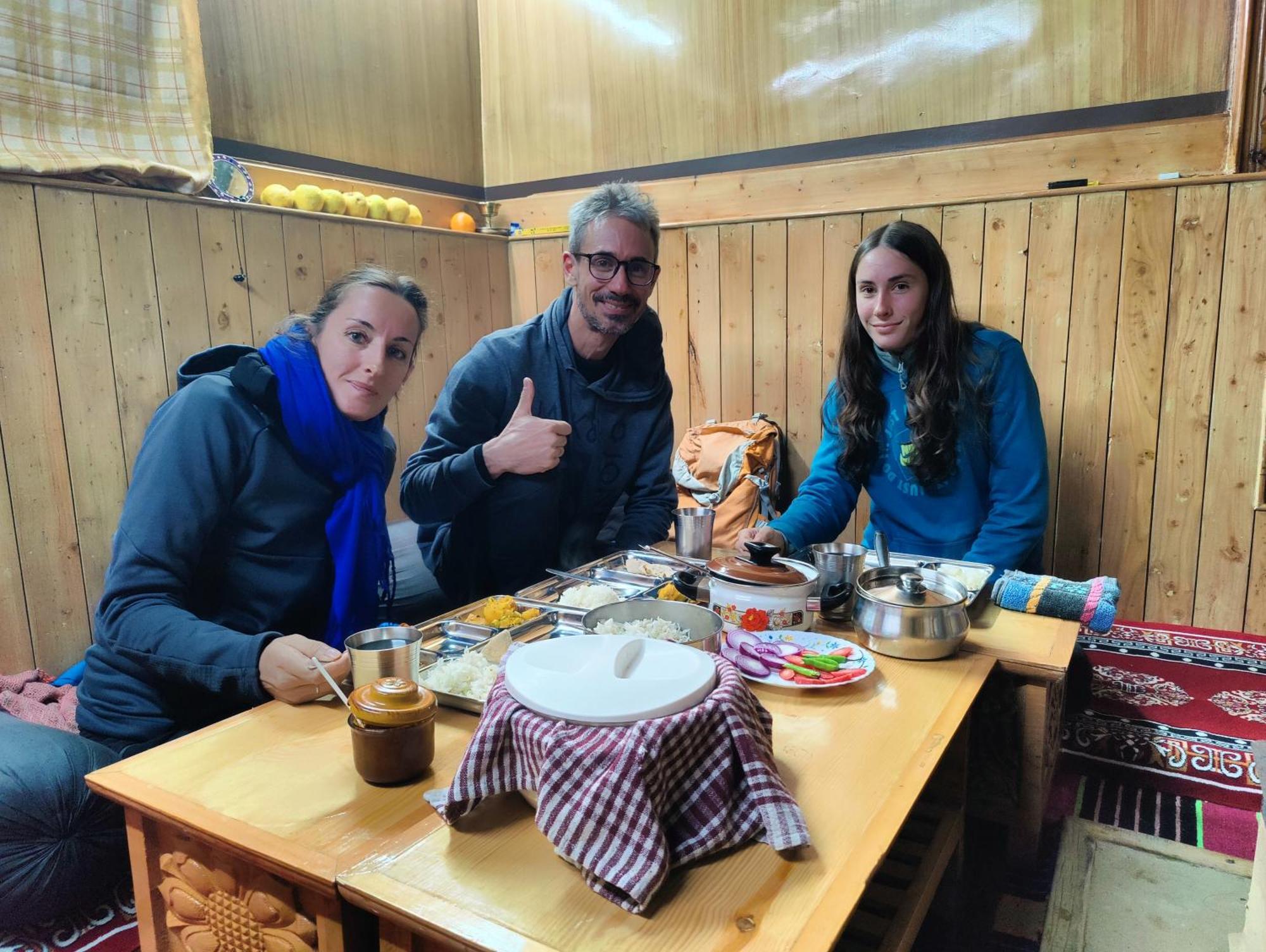 Silk Route Home Stay Kalpa Exteriér fotografie